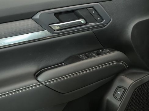 New 2026 GMC Terrain Elevation w/ Elevation Premium Package AWD/4WD image 5