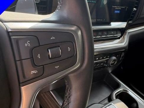 Used 2025 Chevrolet Silverado 1500 LT Trail Boss w/ Convenience Package II AWD/4WD image 16