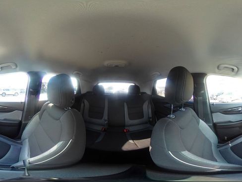 Used 2025 Chevrolet TrailBlazer LT image 40