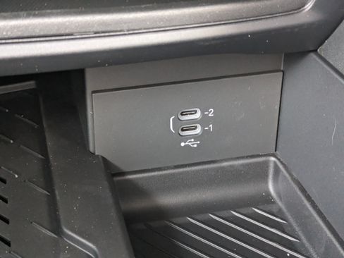 New 2026 Chrysler Pacifica Limited image 22