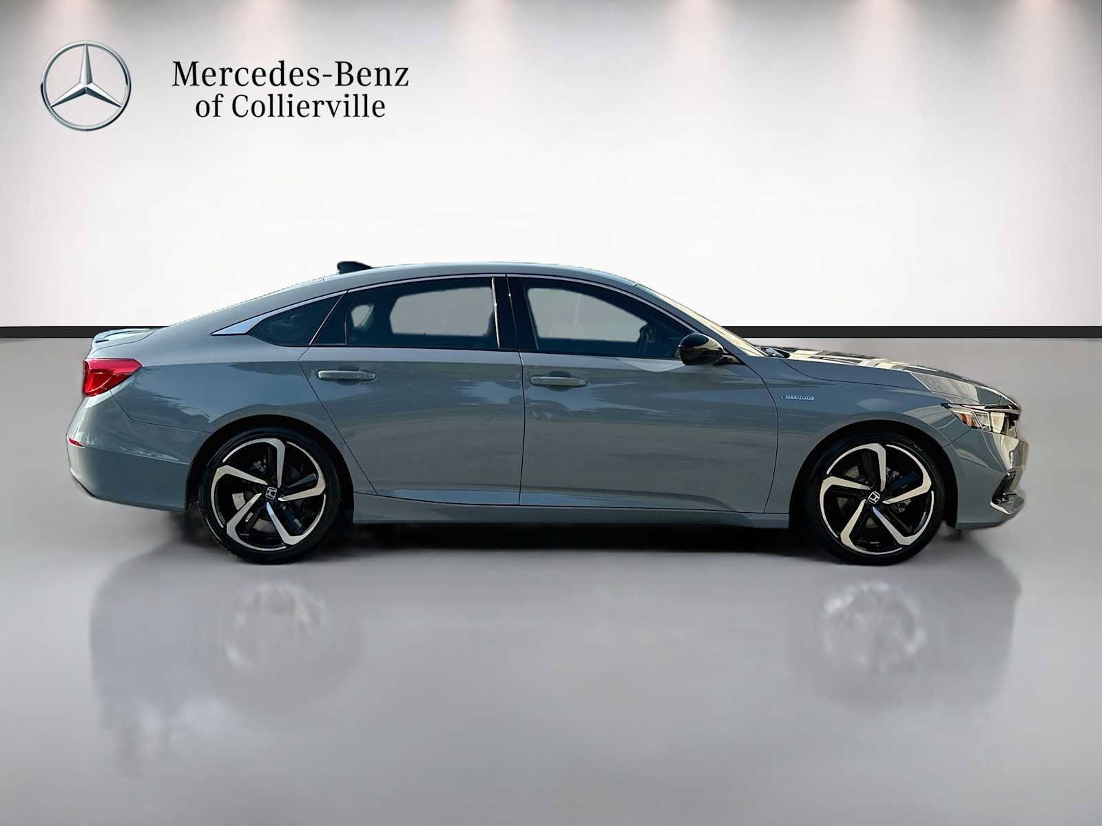 Used 2022 Honda Accord Sport image 4