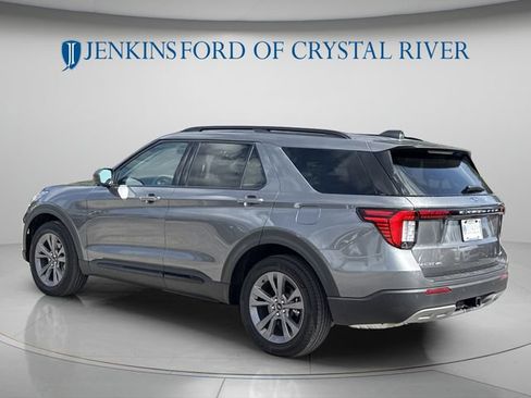 Used 2026 Ford Explorer Active w/ Active Comfort Package AWD/4WD image 9