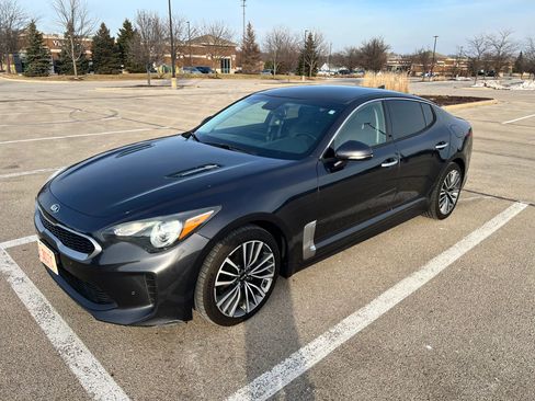 Used 2019 Kia Stinger RWD image 4