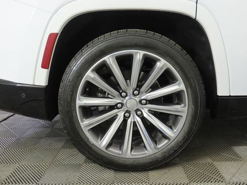 Used 2023 Jeep Grand Wagoneer Series II image 31