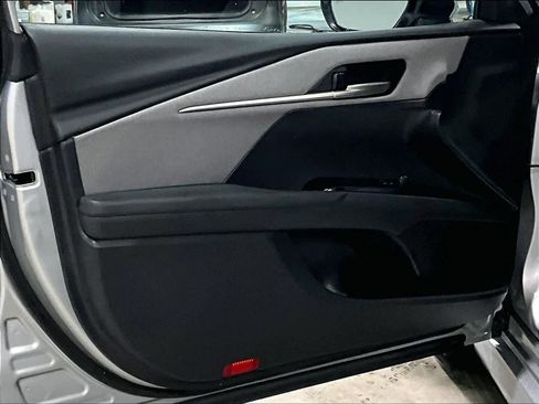 Used 2025 Toyota Camry LE FWD image 9