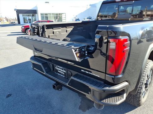 Used 2024 GMC Sierra 2500 Denali w/ Denali Reserve Package image 17