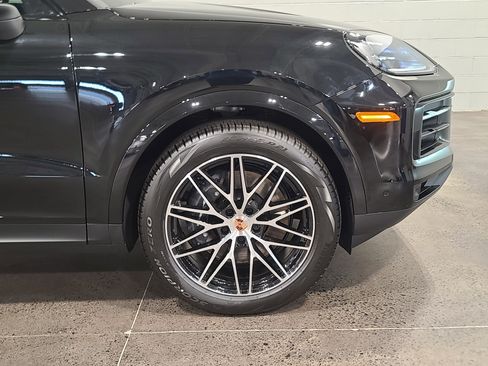 New 2026 Porsche Cayenne image 9