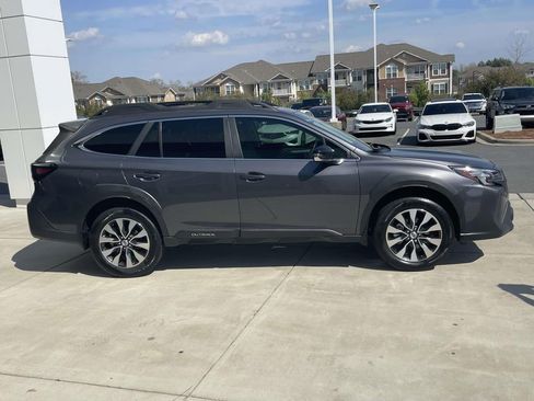 Used 2023 Subaru Outback Limited XT image 5