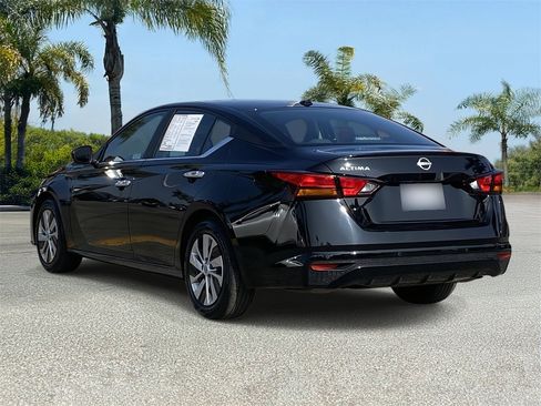 Certified 2025 Nissan Altima 2.5 S image 2