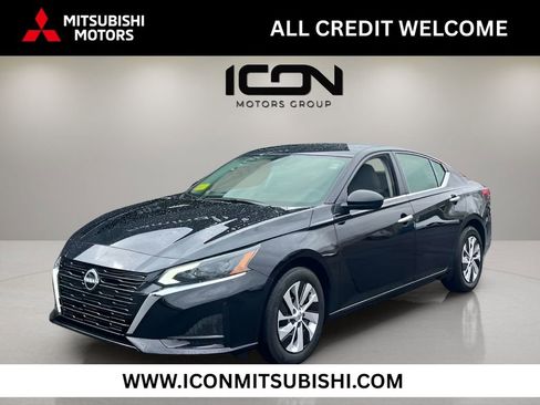 Used 2025 Nissan Altima 2.5 S FWD image 1