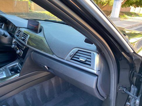 Used 2018 BMW 330i Sedan RWD image 52
