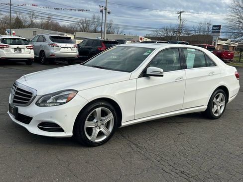 Used 2016 Mercedes-Benz E 350 4MATIC Sedan image 2