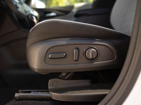 Used 2024 Chevrolet Equinox LT AWD/4WD image 12