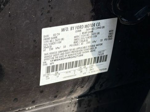 Used 2024 Ford Explorer XLT w/ Equipment Group 202A AWD/4WD image 33