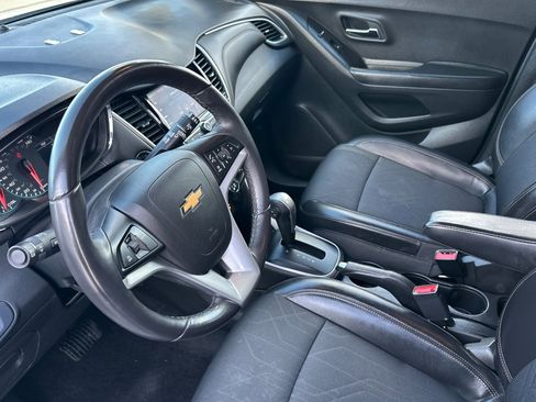 Used 2022 Chevrolet Trax LT w/ Sport Edition AWD/4WD image 10