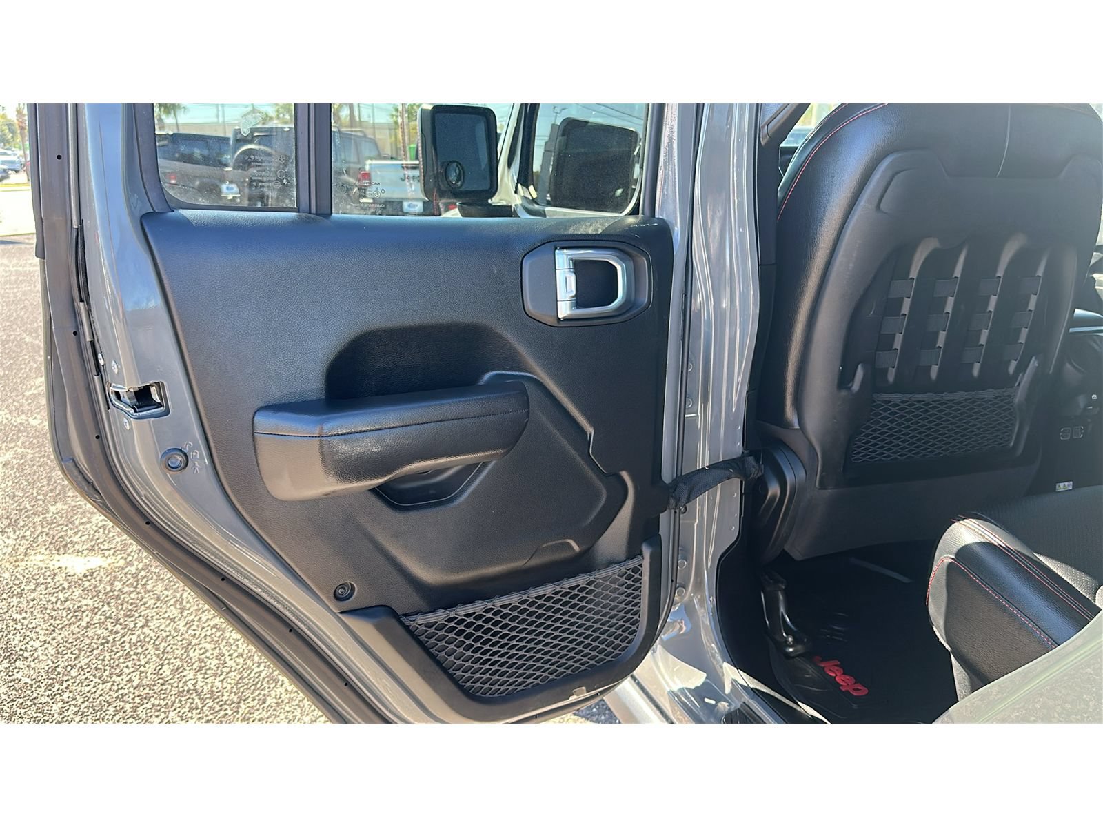 Used 2021 Jeep Gladiator Rubicon AWD/4WD image 15