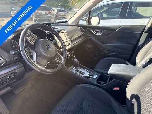 Used 2020 Subaru Forester Premium AWD/4WD image 3
