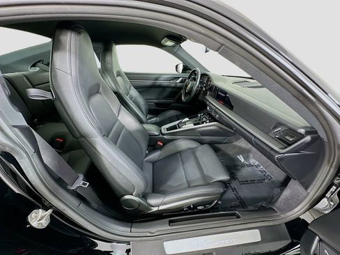 Used 2020 Porsche 911 Carrera image 28