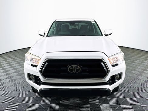 Used 2020 Toyota Tacoma SR5 image 2