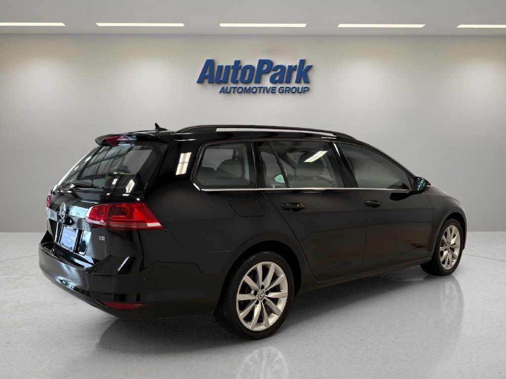 Used 2016 Volkswagen Golf SE FWD image 7