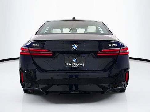 New 2026 BMW 530i xDrive w/ M Sport Package image 6