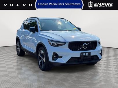 Used 2026 Volvo XC40 B5 Plus w/ Climate Package
