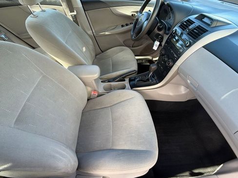 Used 2012 Toyota Corolla L image 29
