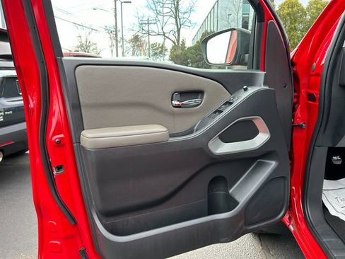 Certified 2023 Nissan Frontier SV w/ SV Convenience Package AWD/4WD image 9