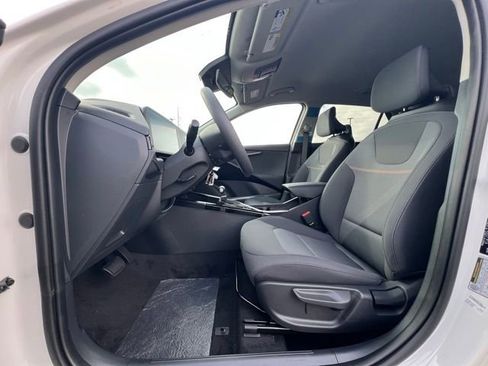 New 2026 Kia Niro LX image 14