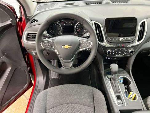 Used 2024 Chevrolet Equinox LT FWD image 20
