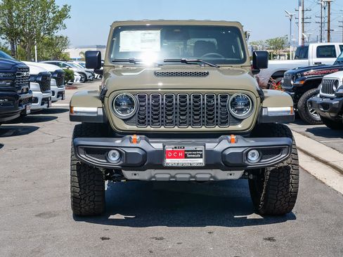 New 2026 Jeep Gladiator Mojave AWD/4WD image 2