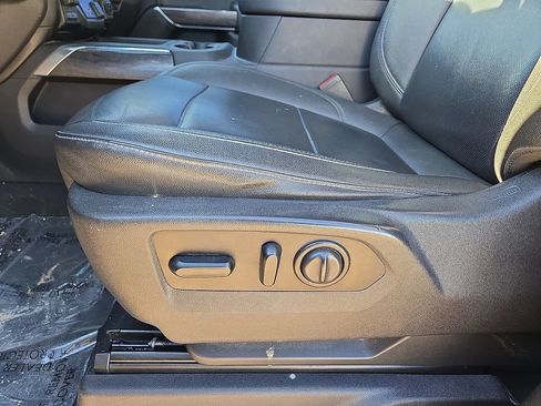 Used 2021 Chevrolet Silverado 1500 LTZ w/ LTZ Convenience Package II AWD/4WD image 25