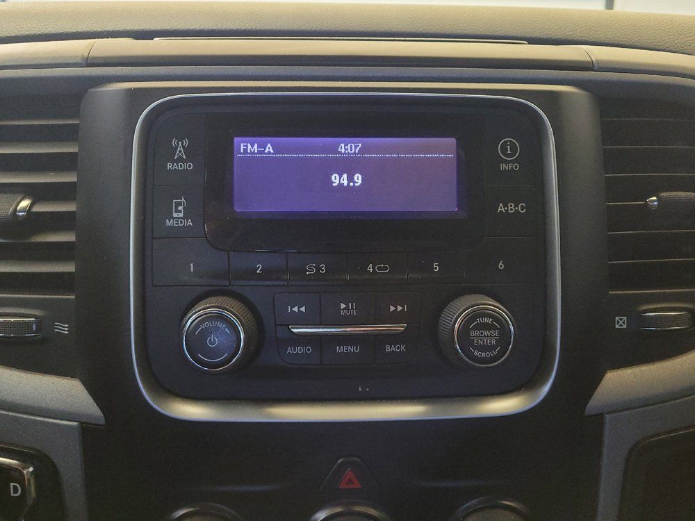 Used 2017 RAM 1500 Express RWD image 25
