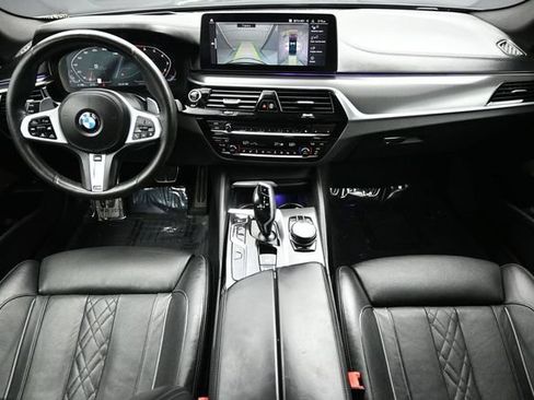 Used 2021 BMW M550i xDrive w/ Dynamic Handling Package AWD/4WD image 11