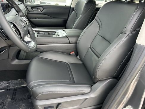 New 2026 Nissan Armada SV image 17