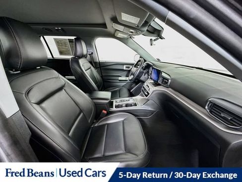 Used 2023 Ford Explorer XLT w/ Equipment Group 202A AWD/4WD image 35