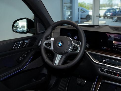 Used 2026 BMW X5 xDrive40i w/ M Sport Package image 40