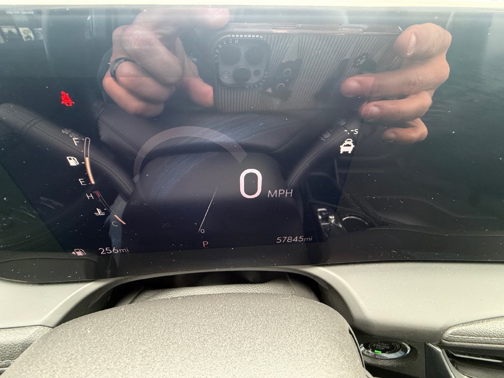 Used 2024 Buick Encore GX Sport Touring AWD/4WD image 13