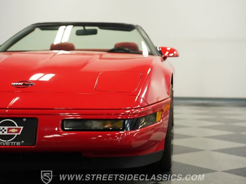 Used 1991 Chevrolet Corvette Convertible image 19