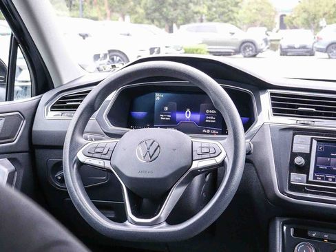 Used 2022 Volkswagen Tiguan S FWD image 14