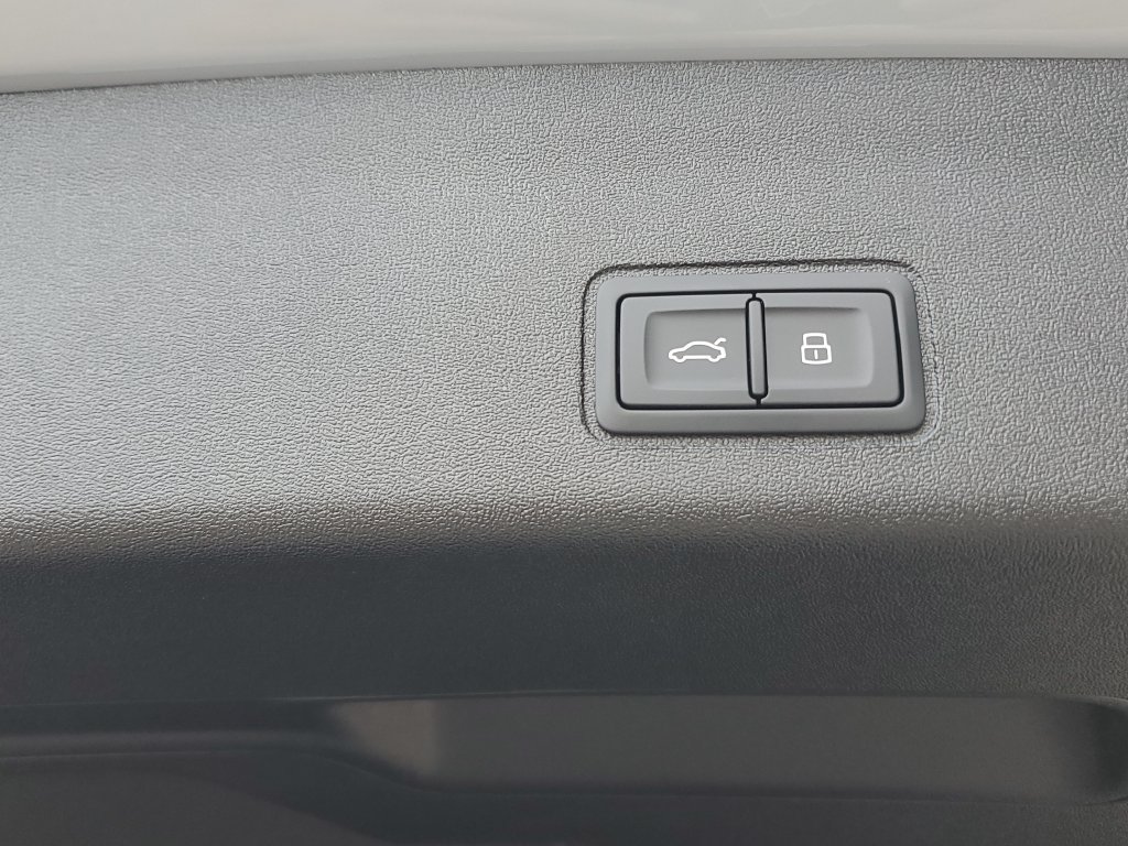 New 2026 Audi Q3 quattro 2.0T AWD/4WD image 16