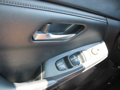 Used 2024 Nissan Sentra SV FWD image 40