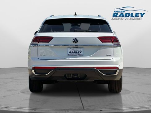 Certified 2023 Volkswagen Atlas Cross Sport SE AWD/4WD image 3