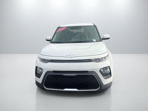 Used 2022 Kia Soul LX FWD image 2