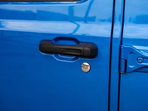 Used 2021 Jeep Gladiator Willys image 50