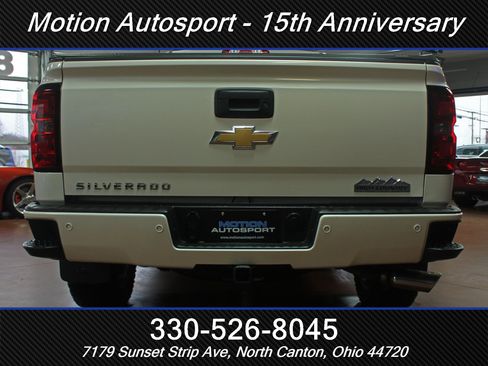 Used 2015 Chevrolet Silverado 1500 High Country image 9