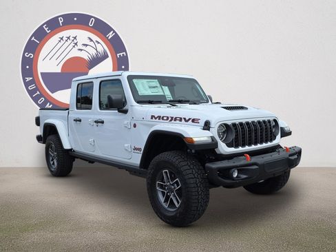 New 2026 Jeep Gladiator Mojave image 2
