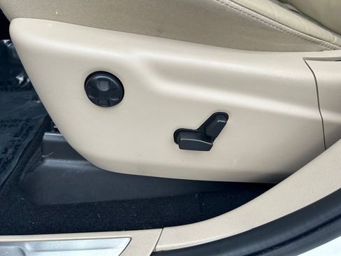 Used 2021 Jeep Grand Cherokee Limited image 22