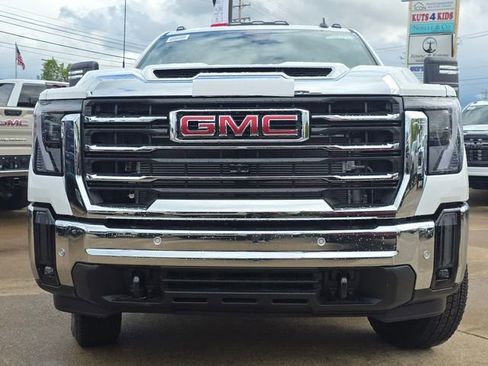 New 2026 GMC Sierra 3500 SLE w/ SLE Value Package AWD/4WD image 11