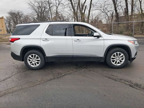 Used 2019 Chevrolet Traverse LT image 7